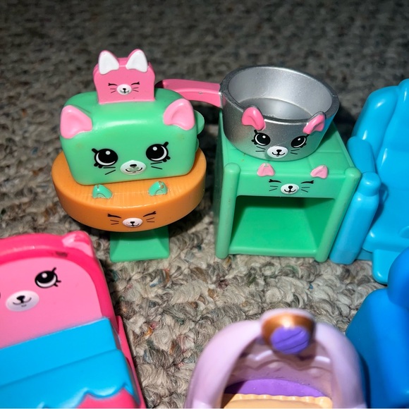 Shopkins Toy Bundle - Picture 5 of 5